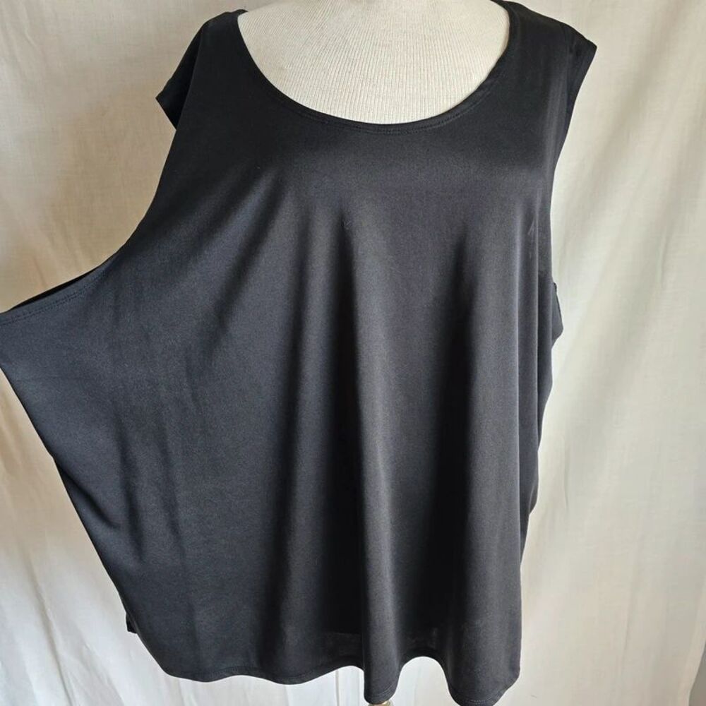Black Sleeveless Tank Top Size 4X (30/32)